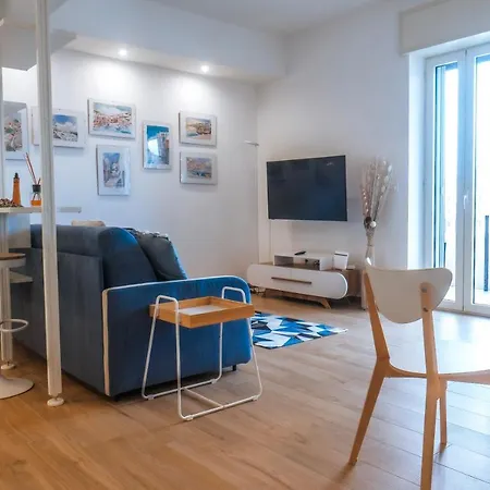 Jlh Aparts - Just Like * Bari