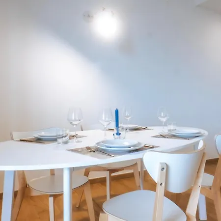 Jlh Aparts - Just Like Lägenhet Bari