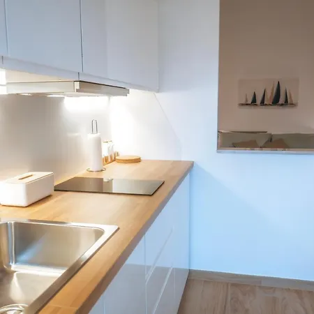 Jlh Aparts - Just Like Bari