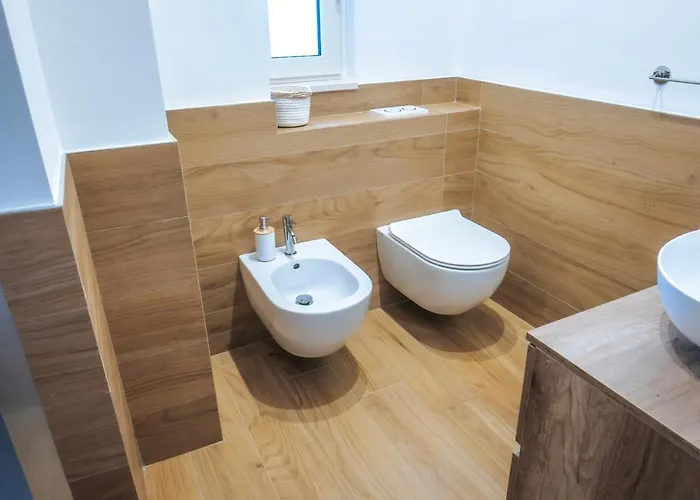 Jlh Aparts - Just Like * Bari