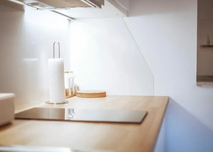 Jlh Aparts - Just Like Bari