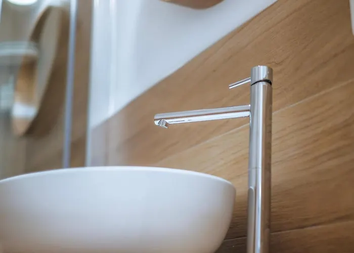 Jlh Aparts - Just Like Bari