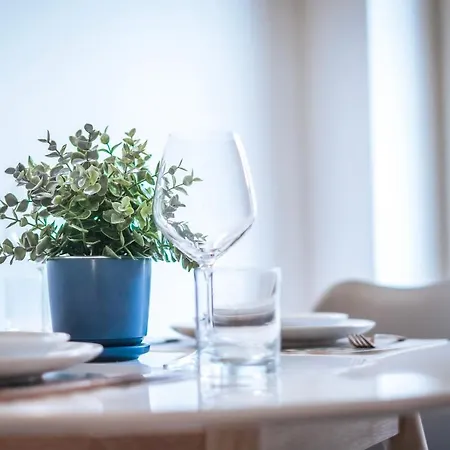 Jlh Aparts - Just Like Bari